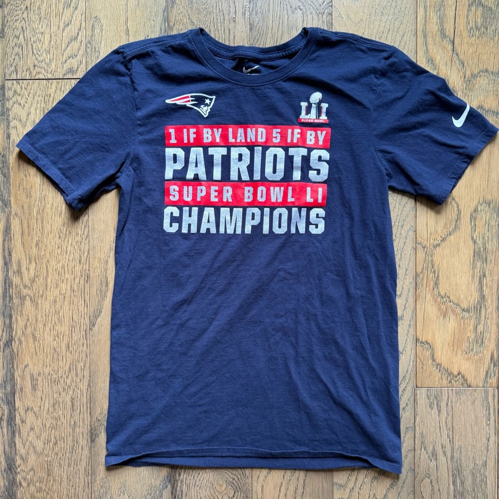 NEW ENGLAND PATRIOTS Adult Size Small NIKE TEE Navy Blue Super Bowl LI